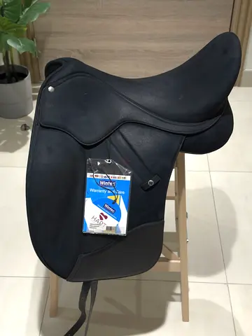 Dressage Horse saddle 17.5 inch   ||   Brand: Wintec