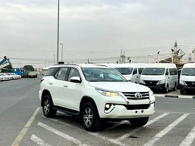 2019 Toyota Fortuner EXR 2.7L V4 -AWD 4x4 GCC - Rear CAM  Sensor - Cruise Control