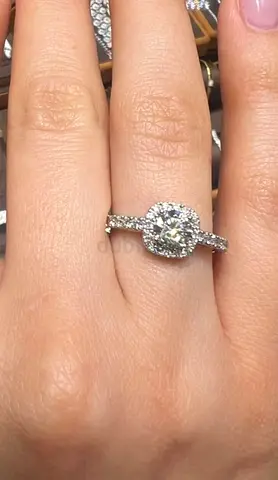 Elegant White Gold Diamond Ring