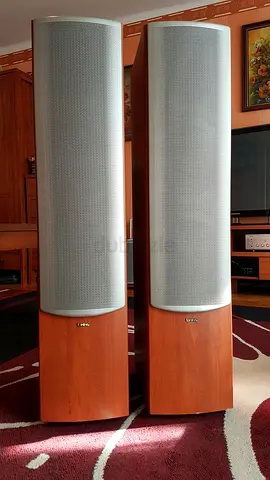2pc INFINITY BETA 50 FLOOR STAND SPEAKERS