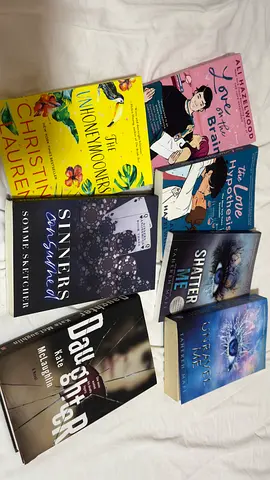 Popular Romance  Fiction Book Bundle – Great Condition