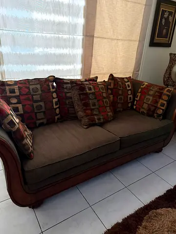 Elegant Sofa with Decorative Cushions