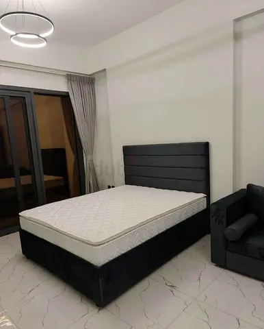 Stylish Queen Size Bed with Comfortable Mattress