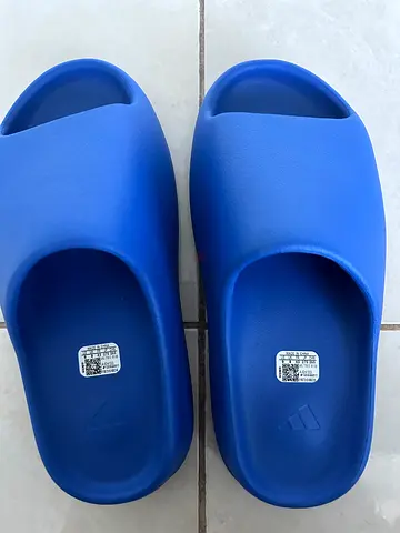 yeezy azure slides