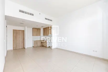 Pool View | Available from June | Great Condition