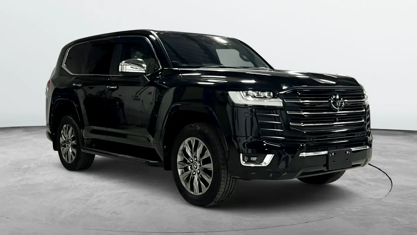Toyota Land Cruiser 2024 — photo 1 of 19
