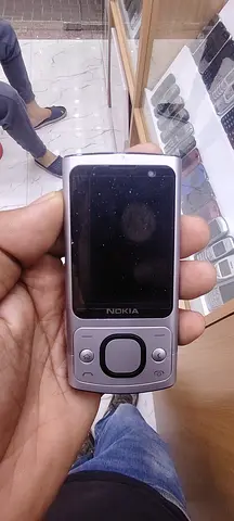Nokia 6700 Slide Classic