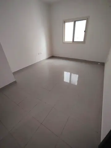 🏡 شقة للإيجار – ثاني ساكن  فرصة مميزة للسكن في موقع حيوي.  🔹 غرفة وصالة 🔹 غرفة ماستر 🔹 2 حمام 🔹 بلكونة 🔹 شقة نظيفة – ثاني ساكن  📍 الموقع: القاس