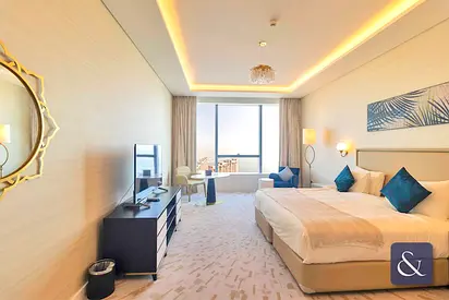 Studio Apartment | The Palm Tower | Upgraded