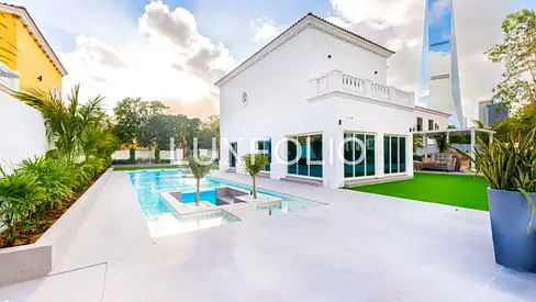 Iconic Custom Built Villa | Lake View | Incredible Grounds