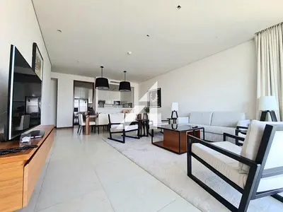 Fully Furnished |Stunning Lake View |2 Car Parking