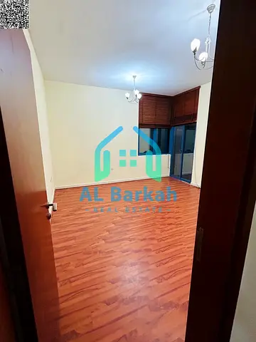 🏡 للايجار السنوي – غرفة وصالة في أبراج الفالكون