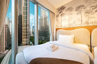 Luxe 2BR | In Front of Burj Khalifa | Unique Deal | Sleeps 10 People | No Commission