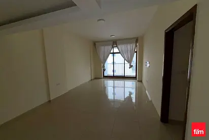 1 Bedroom with Pool Gym Parking