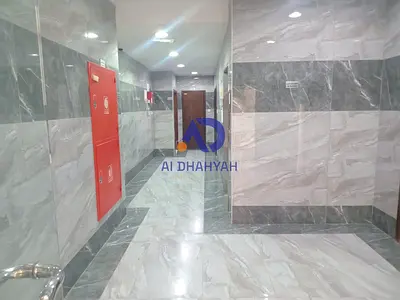 للبيع بناية في الشارقة – مويلح التجارية
