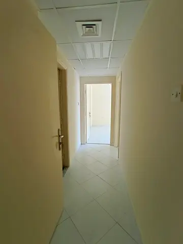 4 ✨ A great opportunity to live in one of the most popular residential areas in Sharjah, close to the Corniche and all daily services. 🏠 Apartment