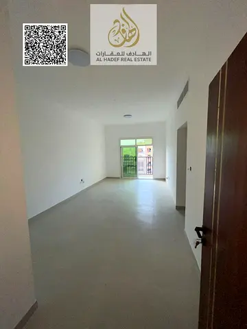 شقه ثلاث غرف وصاله اول ساكن بسعر مميز جدا