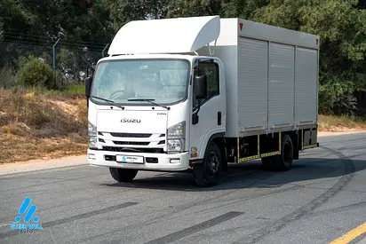 2020 Isuzu NPR | Bottled Water Delivery Shutter Box | GCC | 3L 150 HP | Perfect Condition