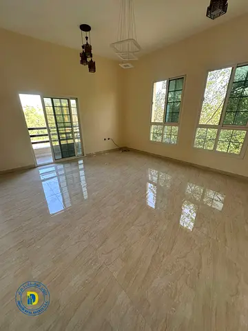 بالمويهات فيلا 5غرف موقع استراتيجي بأرقى أحياء المدينة سعرلقطة