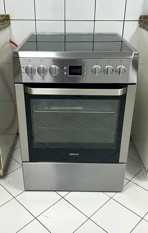 Beko 4 Ceramic Hobs Cooker Electric Oven CSM67301GW FREE DELIVERY +WARRANTY