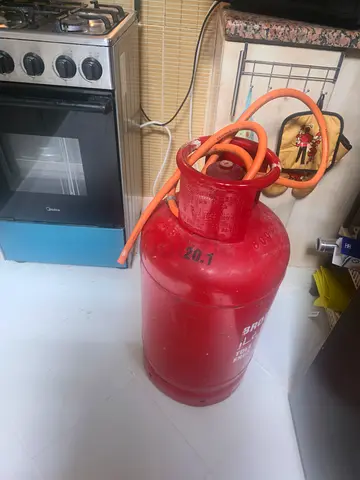 Gas cylinder