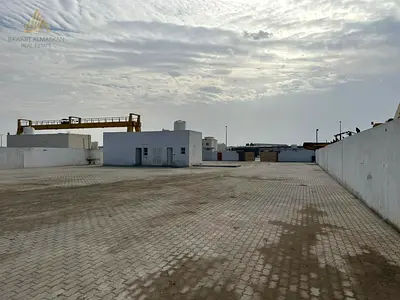 مساحة صناعية مميزة للإيجار في منطقة الصجعه بمساحة 28,000 قدم مربع