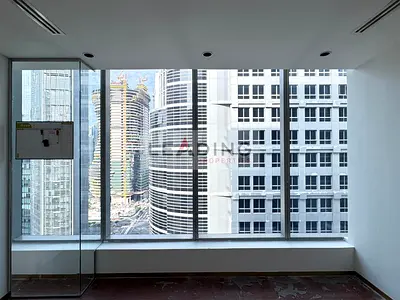 Vacant Office | 3 Parkings | Canal View