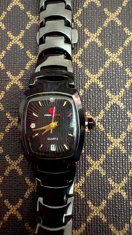 Charming Ladies Quartz Watch