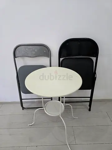 Quick Sale! Clean Table  Chairs Set – 90 AED