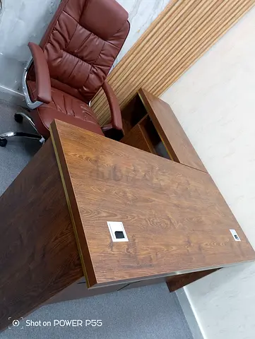 Modern Office Desk with Ergonomic Chair