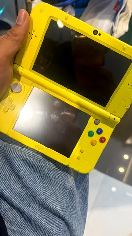 New 3ds xl pikachu editon no scretch same like new