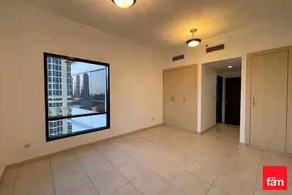 Chiller free | vacant | balcony | park view