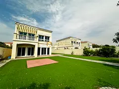 Fully Upgraded |4 bed plus Maide | Private garden