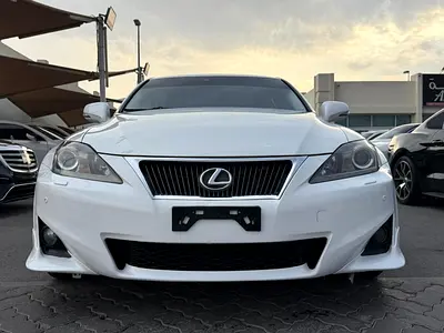 للبيع لكزس IS300 موديل 2013 خليجى نظيفة جدا لا تحتاج اى مصاريف