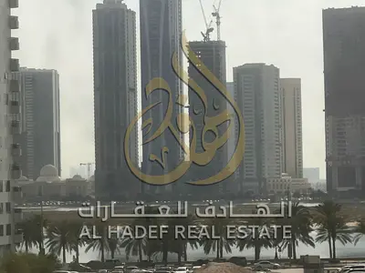 للإيجار في الخان غرفة وصالة بإطلالة مفتوحة وخزائن حائط مدمجة بسعر ممتاز
