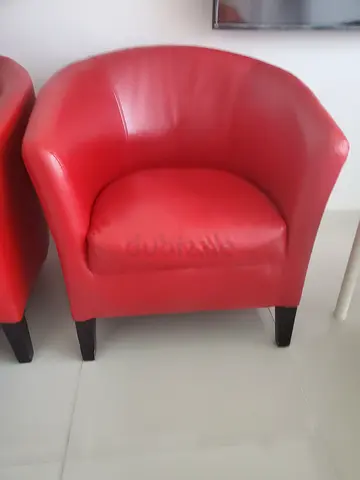 pair armchair for  sell only 100 dhs
