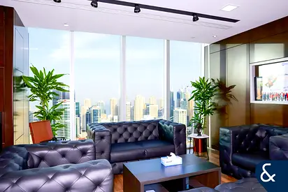 High Floor | Fully Fitted | DMCC License