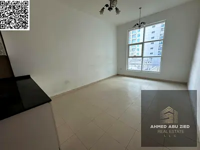 Stylish and beautiful apartment with a master bedroom, spacious living room, equipped kitchen, and 2 bathrooms. Close to services, with full maintenan