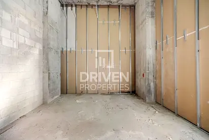 Vacant Retail Space | 4 Cheques | Canal View