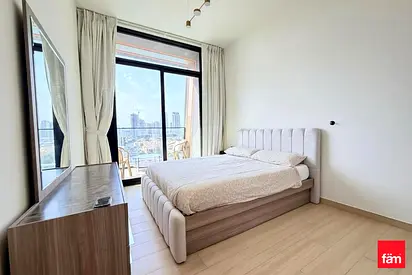 Spacious Smart Home | Corner Unit | Pool View Vot