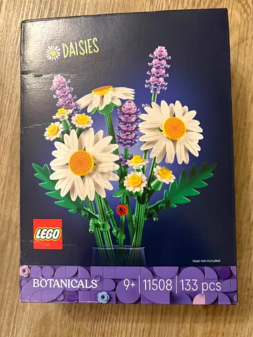 BARGAIN BRAND NEW LEGO 11508 BOTANICALS DAISIES