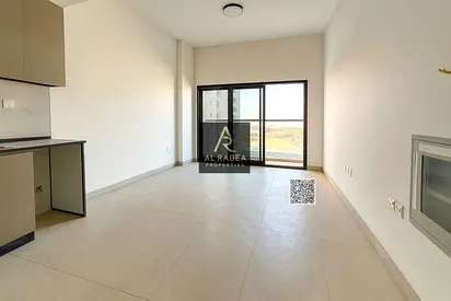 جاهز لسكن -تملك حر -طابق عالى-مسبح جيم باركن حديقه-على مخرج 311