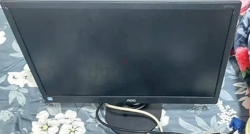 شاشة كمبيوتر للبيع