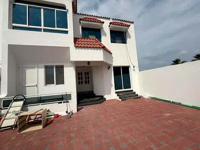 Nice Three Bedroom Villa With Pvt Garden In Jumeirah3
