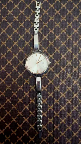 Elegant womens Watch with Stainless Steel Band