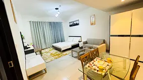Near Metro Executive Bachelor or Family Room For Rent.