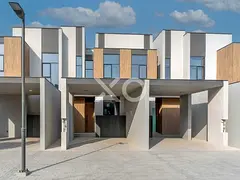 STEPS FROM PARK &amp; POOL | GENUINE | HO APR