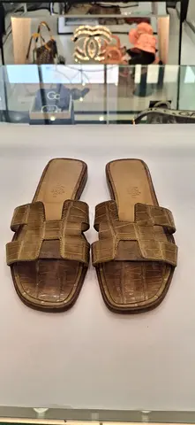 Stylish Womens Slip-On Sandals