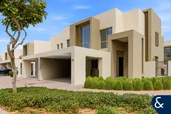 Corner Plot | Exclusive | Rare to Market