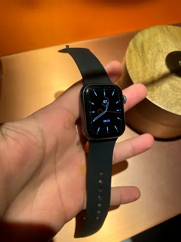 Apple Watch Series SE - Black